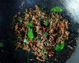 รูปขั้นตอนการทำที่ 3 ของ ผัดเผ็ดหมูสับพริกไทยอ่อน