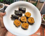 Hình bước làm 2 của món Eat clean: Bò bít tết (344cal) + Khoai lang cuộn rong biển (214cal) + Smoothie (152cal)