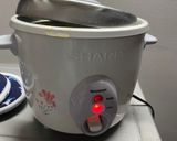 Hình bước làm 2 của món Cháo gà cho bạn nhỏ
