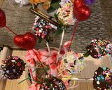 A picture of step 3 of Love Chocolate Candy Pops.