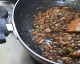 A picture of step 5 of Chinese restaurant style spicy veg manchow soup.