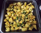 A picture of step 1 of Cheesy Ranch Potatoes.