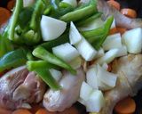 Foto del paso 2 de la receta: Patas de pollo estofadas