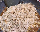 Foto langkah ke 5 dari resep Ayam suwir pedas jeruk limo.