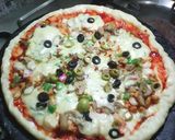 A picture of step 3 of Chicken cheese feast pizza.