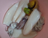 Foto langkah ke 1 dari resep Cumi Goreng Tepung Saus Mentega.