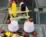 A picture of step 3 of Strawberry Shake.