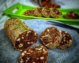 A picture of step 8 of Dates Dryfruit Roll.