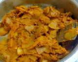 A picture of step 4 of Raw Papaya Subzi.
