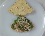 A picture of step 6 of Sandwich Masala Papad.