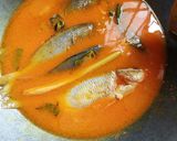 Foto langkah ke 4 dari resep Ikan ekor kuning kuah kuning.