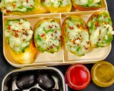 चीज़ ग्रीन कोरिएंडर गार्लिक ब्रेड इन किड्स टिफिन (एयर फ्रायर में) Cheese Green Coriander Garlic Bread in Kids Tiffin रेसिपी चरण 7 फोटो