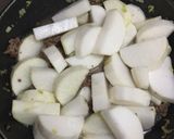 A picture of step 4 of Japanese Daikon Radish with sweet Beef.