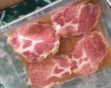 Foto del paso 1 de la receta: Bondiola de cerdo a la cerveza con papas rusticas y vegetales