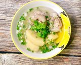 Hình bước làm 3 của món Canh Giò Heo Hầm Trái Sake