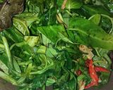 Foto langkah ke 2 dari resep Tumis kangkung saus tiram.