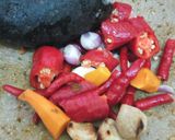 Foto langkah ke 2 dari resep 12. Ayam Bumbu Rujak.
