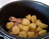 Foto del paso 2 de la receta: Muslitos de pollo en olla gm