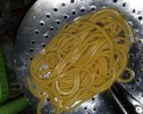 Foto langkah ke 1 dari resep Mie lidi simple.