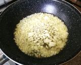 Foto del paso 1 de la receta: Mollejas en salsa al Oporto con arroz y espárragos trigueros