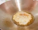 Foto langkah ke 1 dari resep Telur Ceplok Saus Tiram.