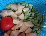 Foto langkah ke 1 dari resep Asem asem ayam buncis.