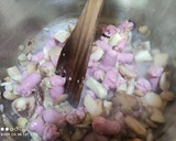 Foto del paso 3 de la receta: Lentejas con salchichas y setas en 25 minutos