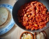 Foto del paso 5 de la receta: Tacos pibil de pollo al achiote con cebolla y cáscara de sandía encurtida