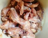 A picture of step 1 of Crispy fried wings.