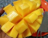 A picture of step 1 of Mango pannacotta🥂.