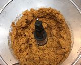 A picture of step 2 of Banoffee Pie.