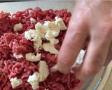 Foto del paso 3 de la receta: Filetes rusos a la napolitana
