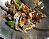 Foto langkah ke 4 dari resep Daun pepaya Jepang plus tongkol masak kuah santan.