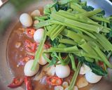 Foto langkah ke 5 dari resep Tumis Kangkung Telur Puyuh.