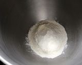 Une image de l'étape 1 de Pâte brisée au lait et gelée de pommes cranberries (pour tarte sucrée).