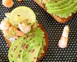 Une image de l'étape 5 de Tartine Avocat Crevettes.