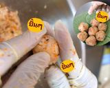 A picture of step 12 of Jumeokbap Korean Rice Balls.