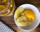 Foto del paso 2 de la receta: Desayuno saludable de fruta en su jugo sin azúcares añadidos con yogurt casero