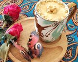 عکس مرحله 1 از دستور میلک شیک موز و انبه
