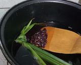 Foto langkah ke 2 dari resep Bubur Ketan Hitam.