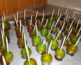 A picture of step 8 of Toffee/candy grapes.