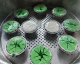 Foto langkah ke 6 dari resep Bolu Kukus Semangka.