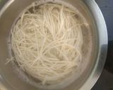 शेज़वान नूडल्स (Schezwan noodles recipe in Hindi) रेसिपी चरण 3 फोटो