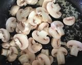 Foto del paso 3 de la receta: Tallarines en salsa de champiñones 🍽