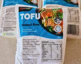 A picture of step 1 of PEPES TAHU (TOFU STEAMED IN BANANA LEAVES).