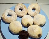 Foto langkah ke 6 dari resep Donat simpel tanpa kentang 🍩😊.