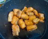 Foto langkah ke 4 dari resep Filet ikan kecap asin (ปลาทอดน้ำปลา).