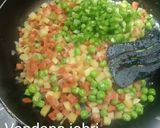 A picture of step 1 of वेजिटेबल्स इन शेज़वान सॉस.