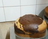 A picture of step 6 of Marble cake.