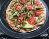 Foto del paso 3 de la receta: Pizza al sartén en masa de tortilla (burrera)